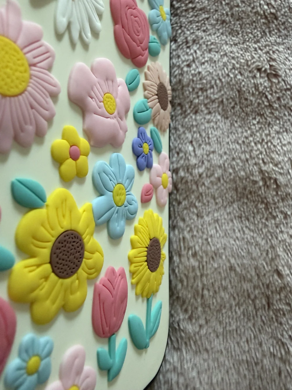 15 Pro Max  Pastel Floral 3D Sunflower Phone Case - Cream, Yellow, Pink, Blue